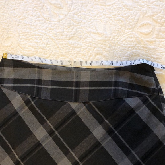 Reitmans size 5 charcoal grey midi skirt. - Picture 2 of 6